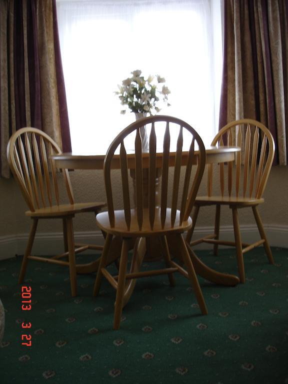 Beachmount Holiday Apartments Rhôs-on-Sea Kamer foto